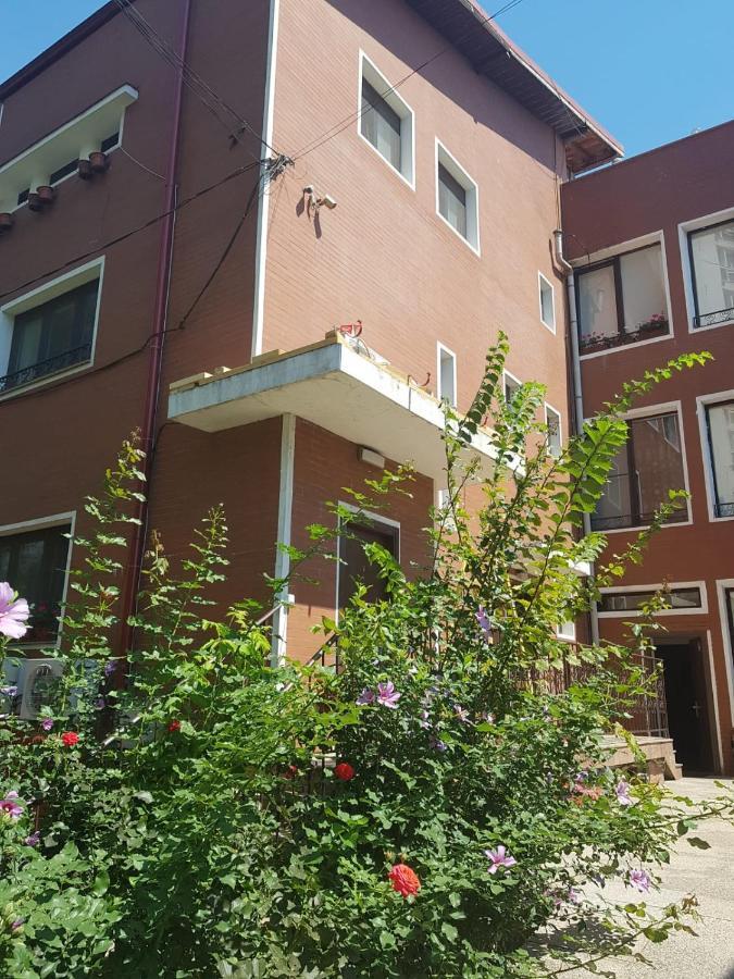 Cazare Arena Nationala Bukarest Exteriör bild